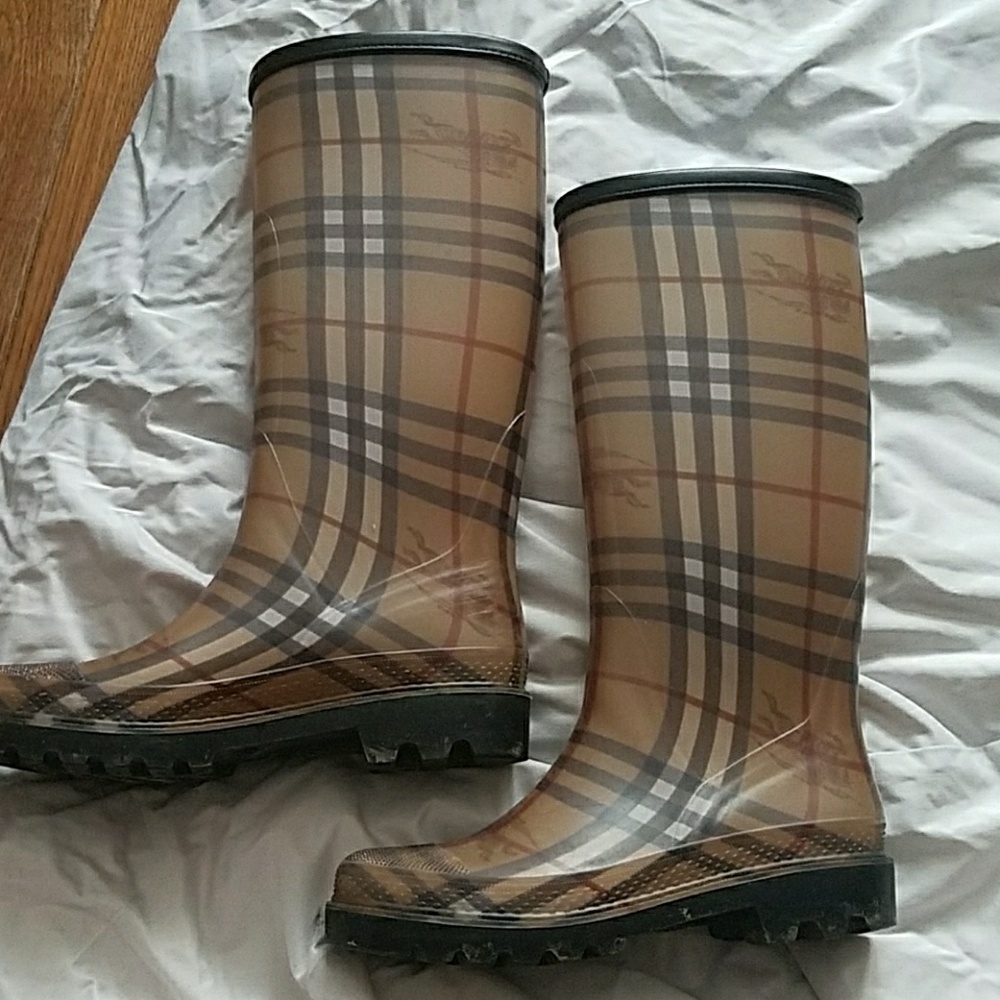 Burberry rainboots